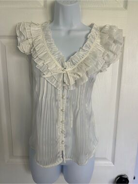 Romeo & Juliet Couture Cream Ruffled Tie-Front Blouse